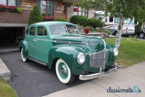 1940' Dodge 4 Doors Sedan photo #1