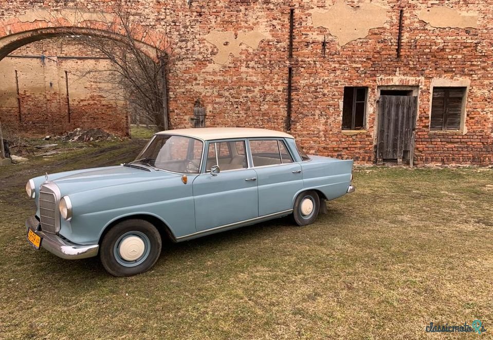 1965' Mercedes-Benz W110 photo #5