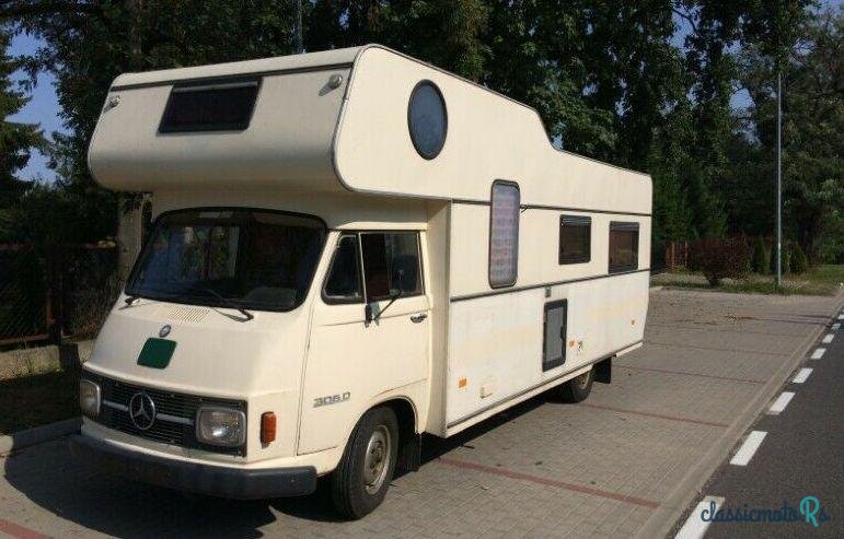 1971' Mercedes-Benz 306D photo #1