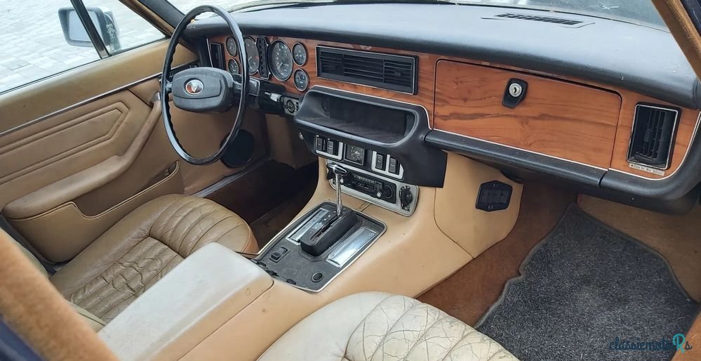 1974' Jaguar XJ photo #6