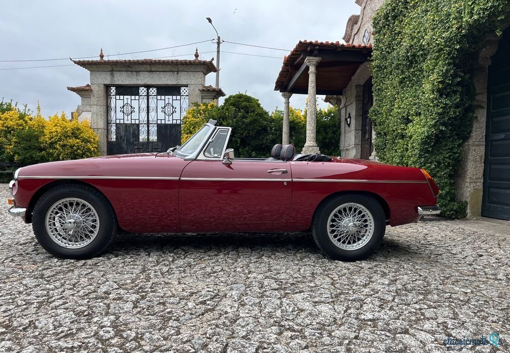 1974' MG MGB photo #2