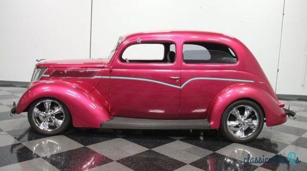 1937' Ford photo #2