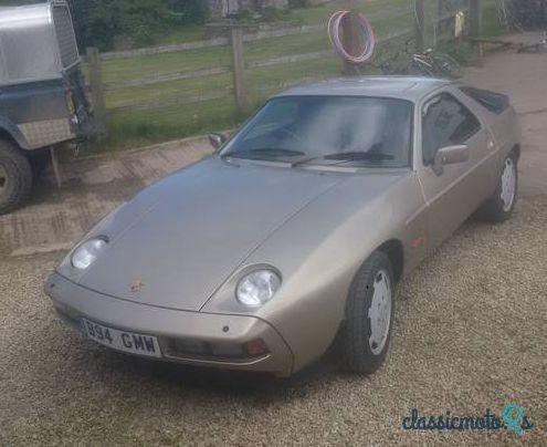 1985' Porsche 928 S2 photo #5