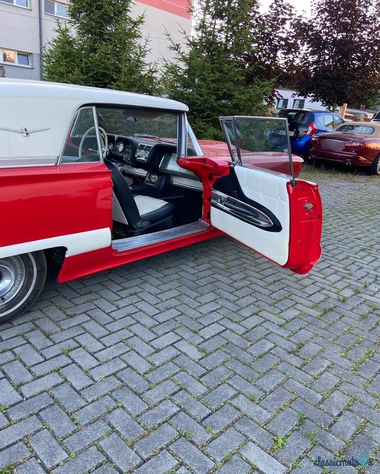 1960' Ford Thunderbird photo #6