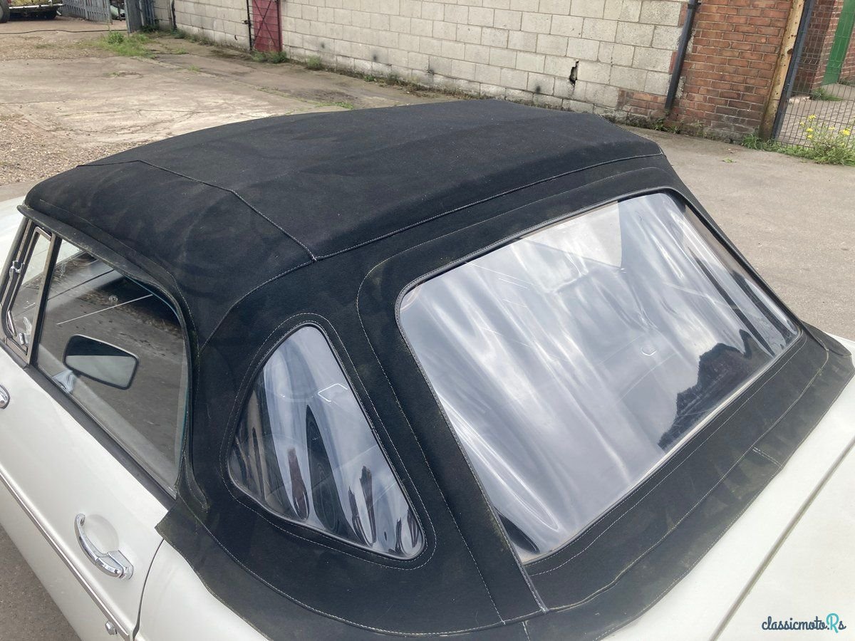 1972' MG MGB photo #4