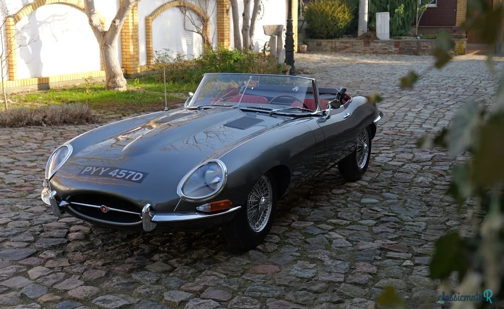 1965' Jaguar E-Type photo #2