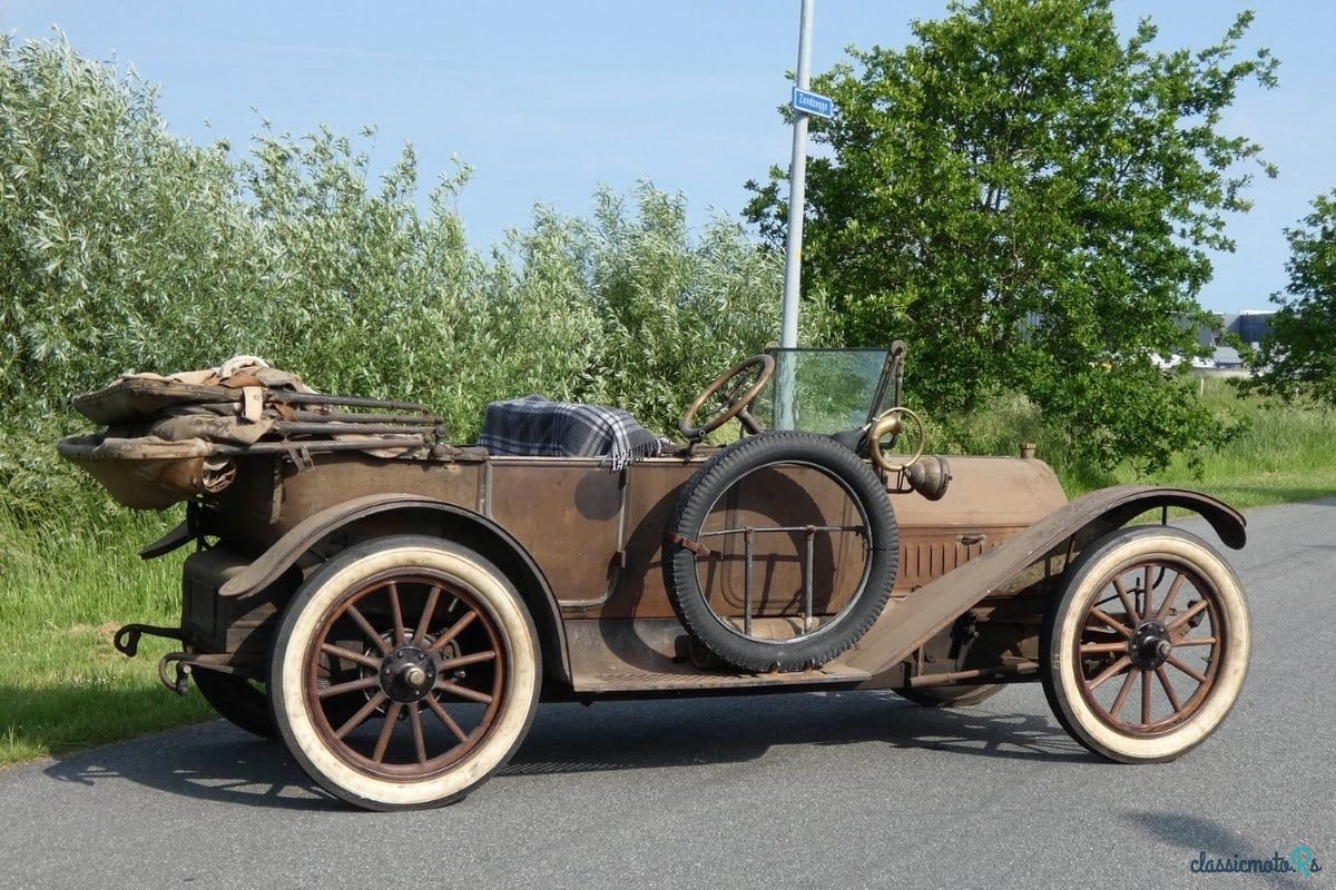 1913' Regal Underslung photo #3
