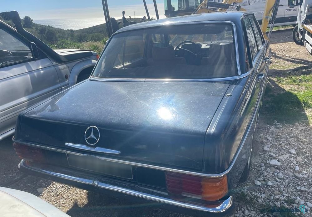 1975' Mercedes-Benz W123 photo #4