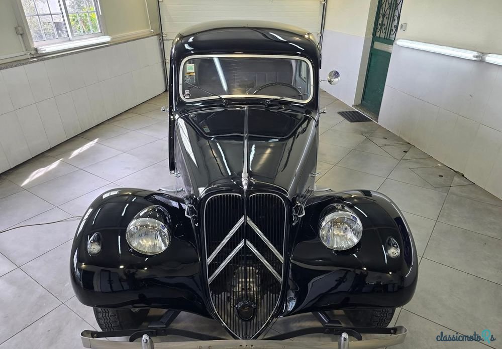 1953' Citroen 11 photo #2