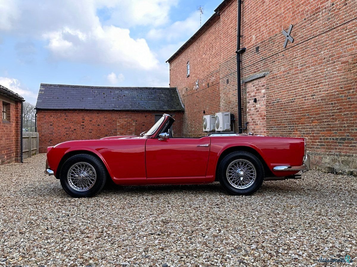 1964' Triumph TR4 photo #6