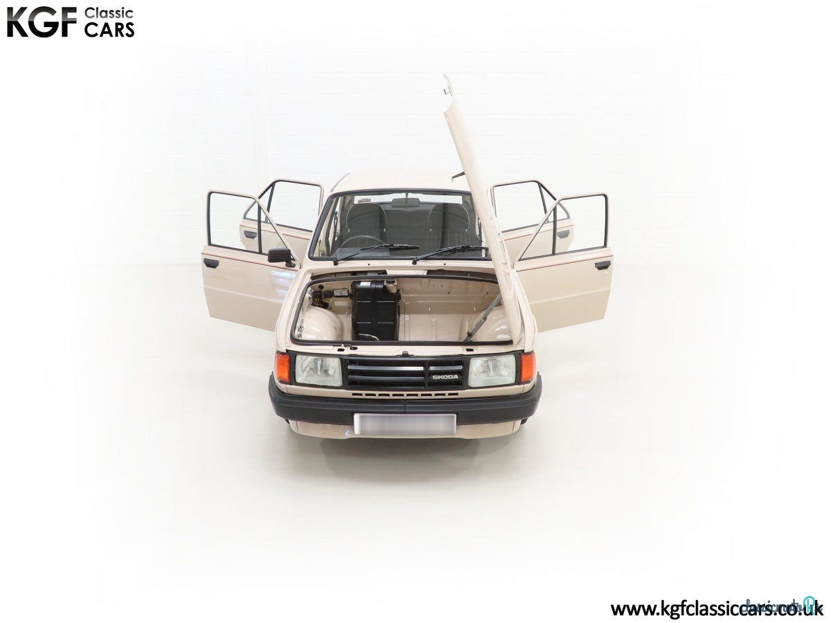 1989' Skoda Estelle photo #4