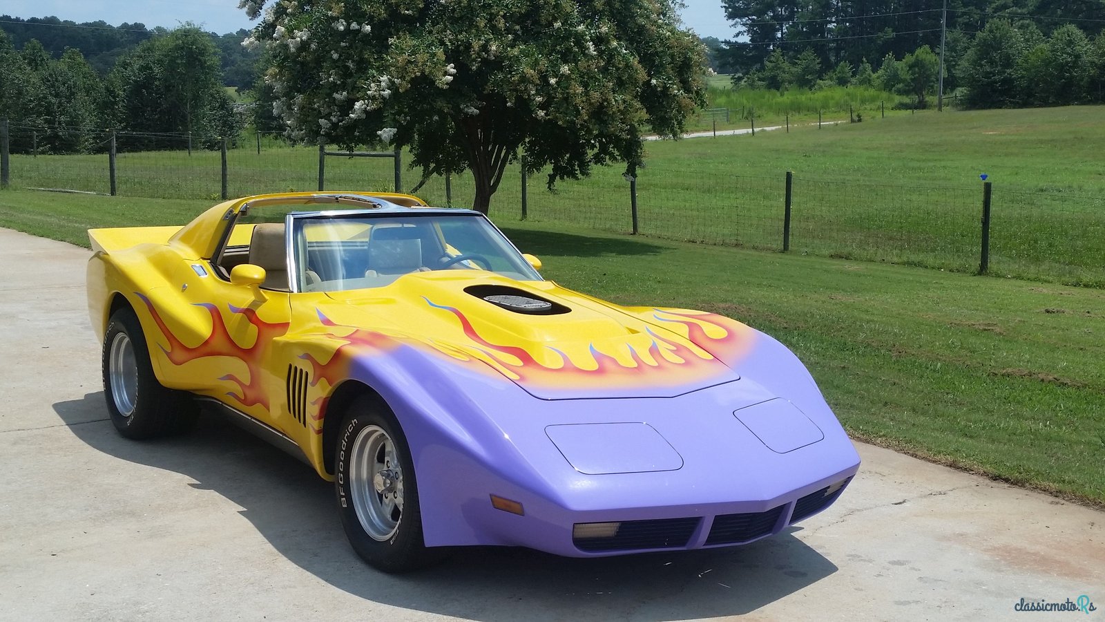 1976' Chevrolet Corvette photo #1