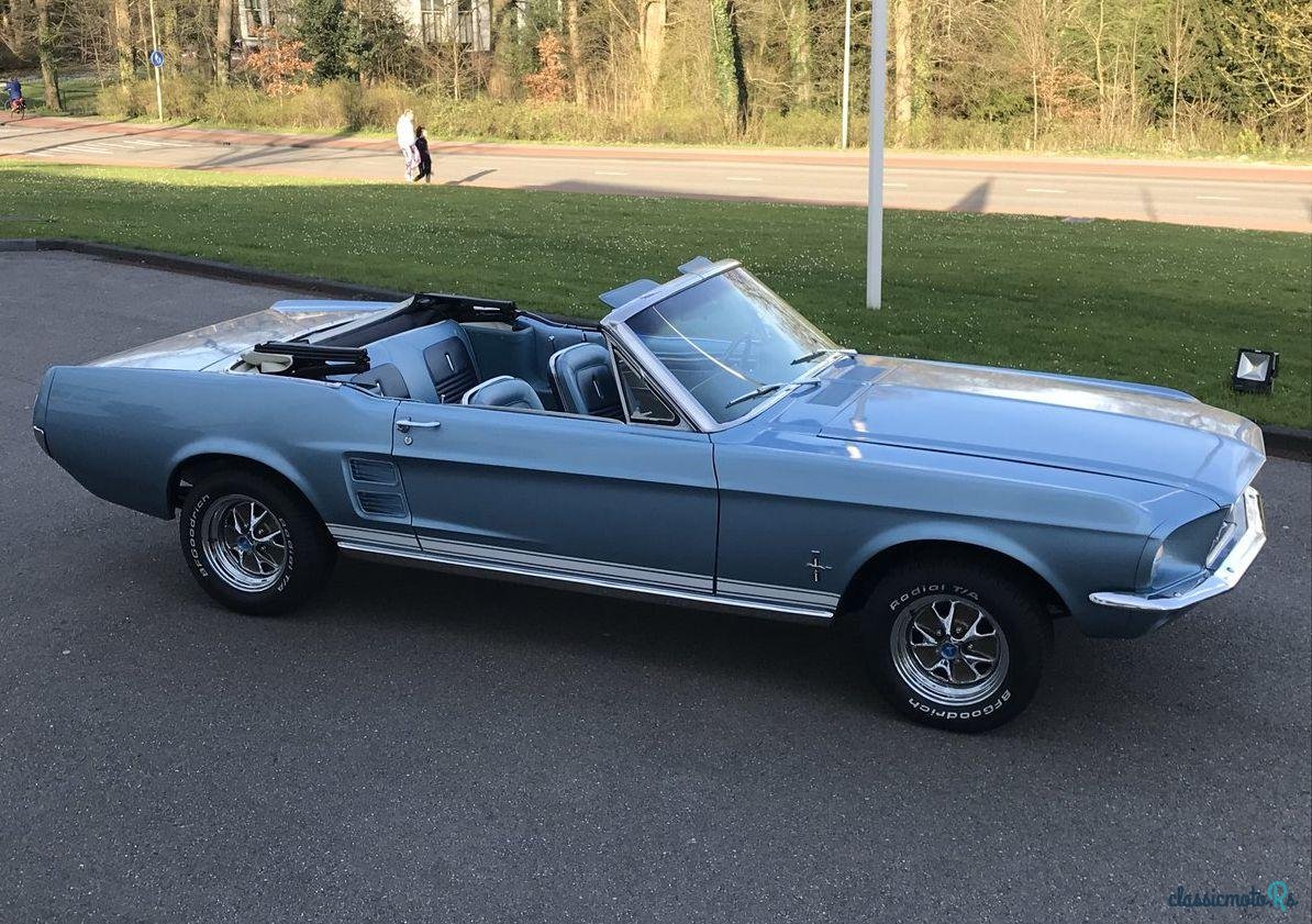 1967' Ford Deluxe photo #2