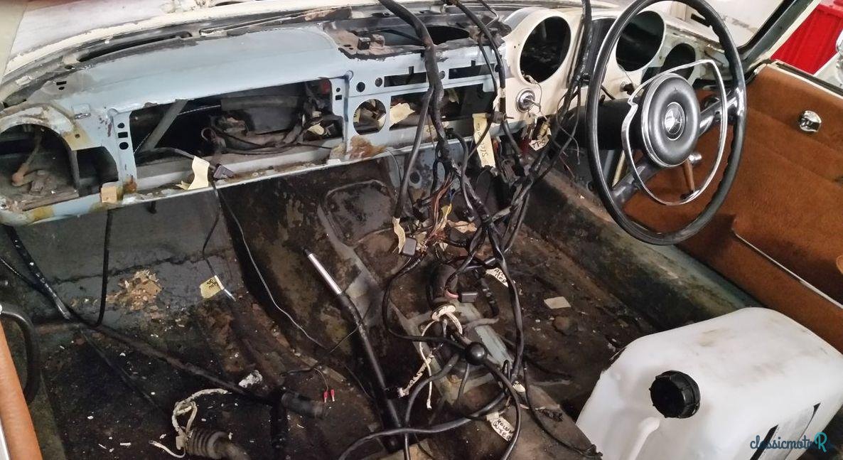 1966' Mercedes-Benz 230 photo #5