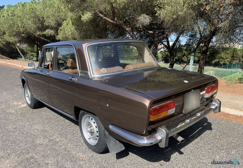 1974' Alfa Romeo 2000 photo #3