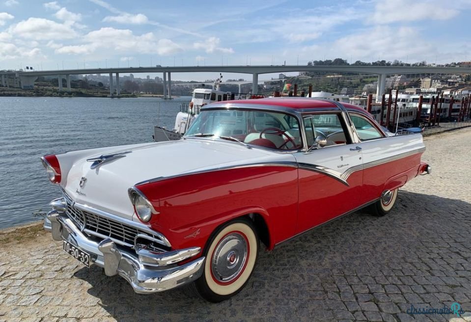 1956' Ford Thunderbird Fairlane Crown Victória photo #1