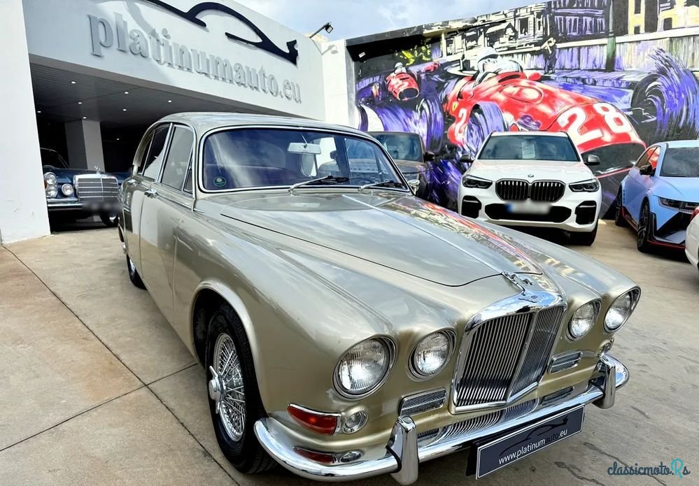 1968' Jaguar 420G photo #1