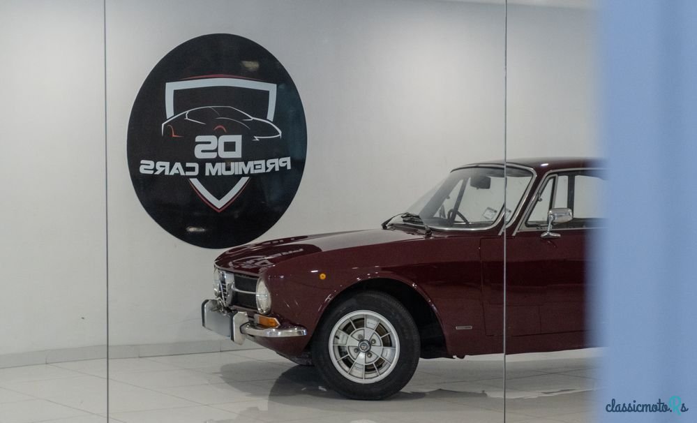 1972' Alfa Romeo Giulia photo #5