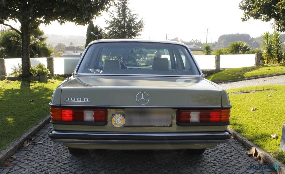 1983' Mercedes-Benz 300 D photo #4