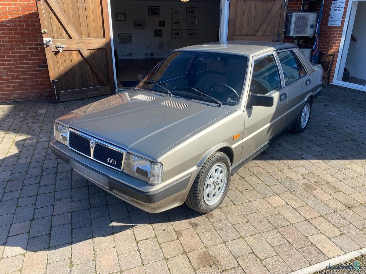 1986' Lancia Prisma photo #4