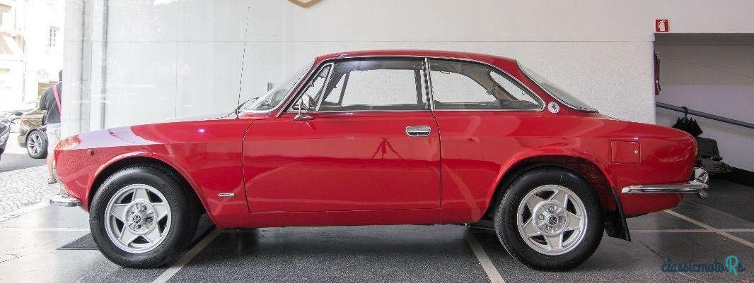 1973' Alfa Romeo 2000 Gt Veloce photo #5