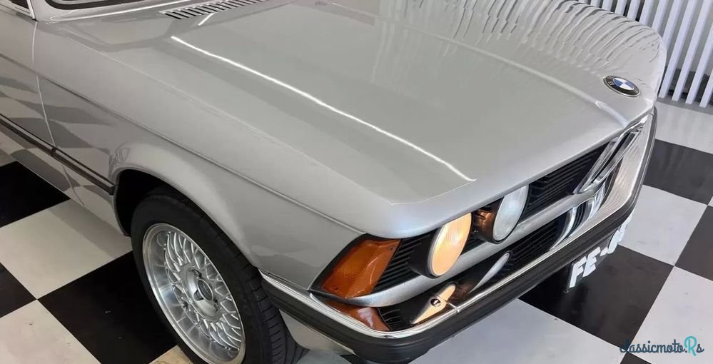 1982' BMW Série 3 photo #5