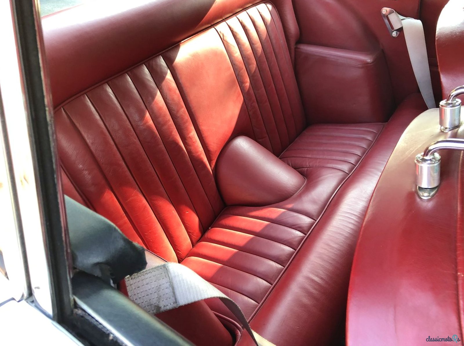 1964' Aston Martin DB5 photo #3