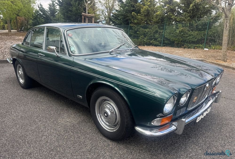 1971' Jaguar XJ photo #3