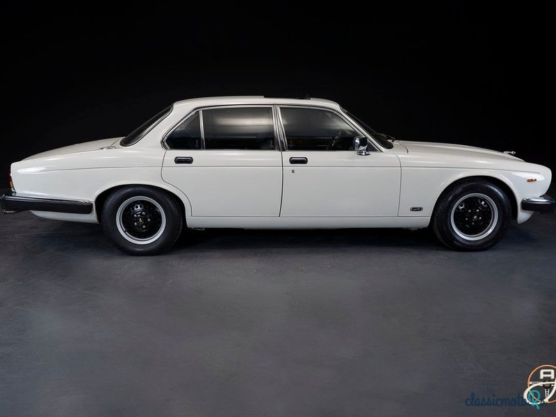 1986' Jaguar XJ photo #6
