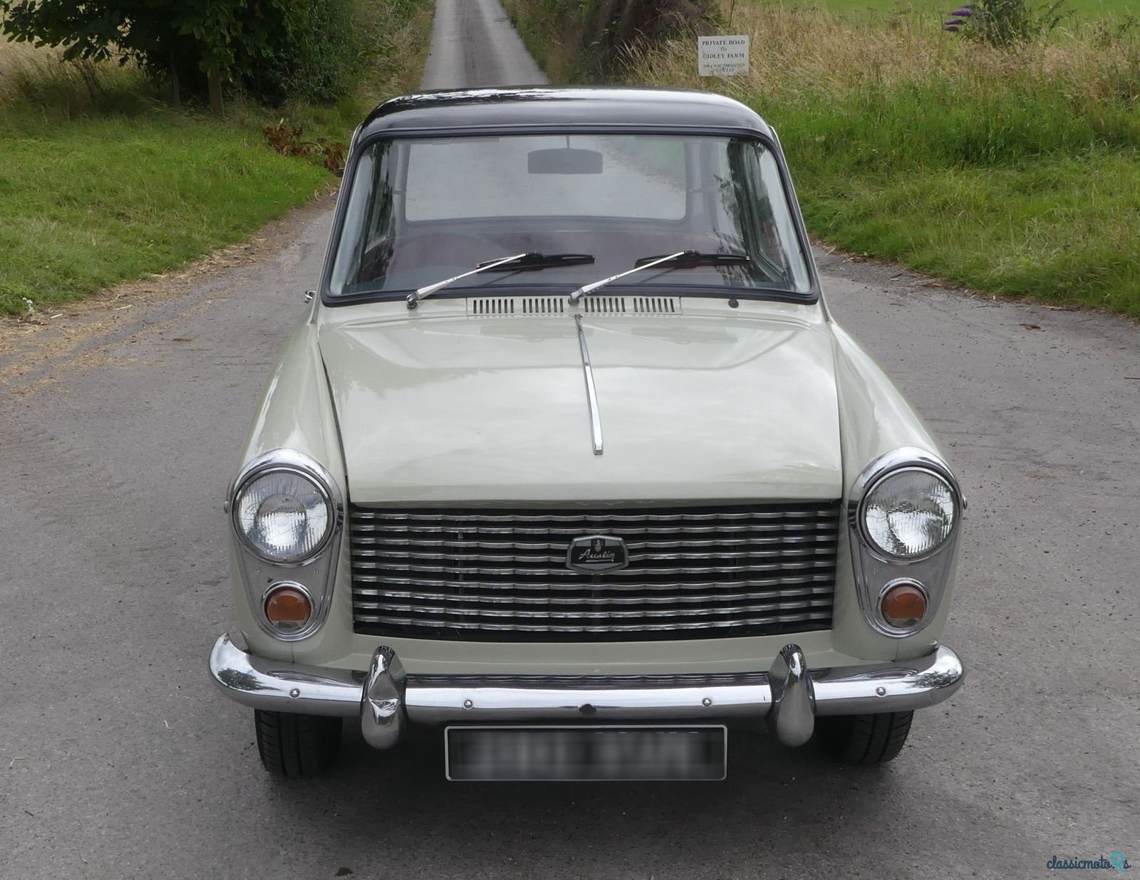 1960' Austin A40 photo #3