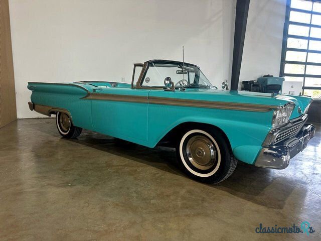 1959' Ford Fairlane photo #2