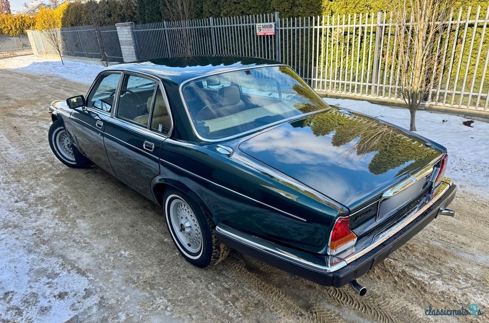 1980' Jaguar XJ photo #6