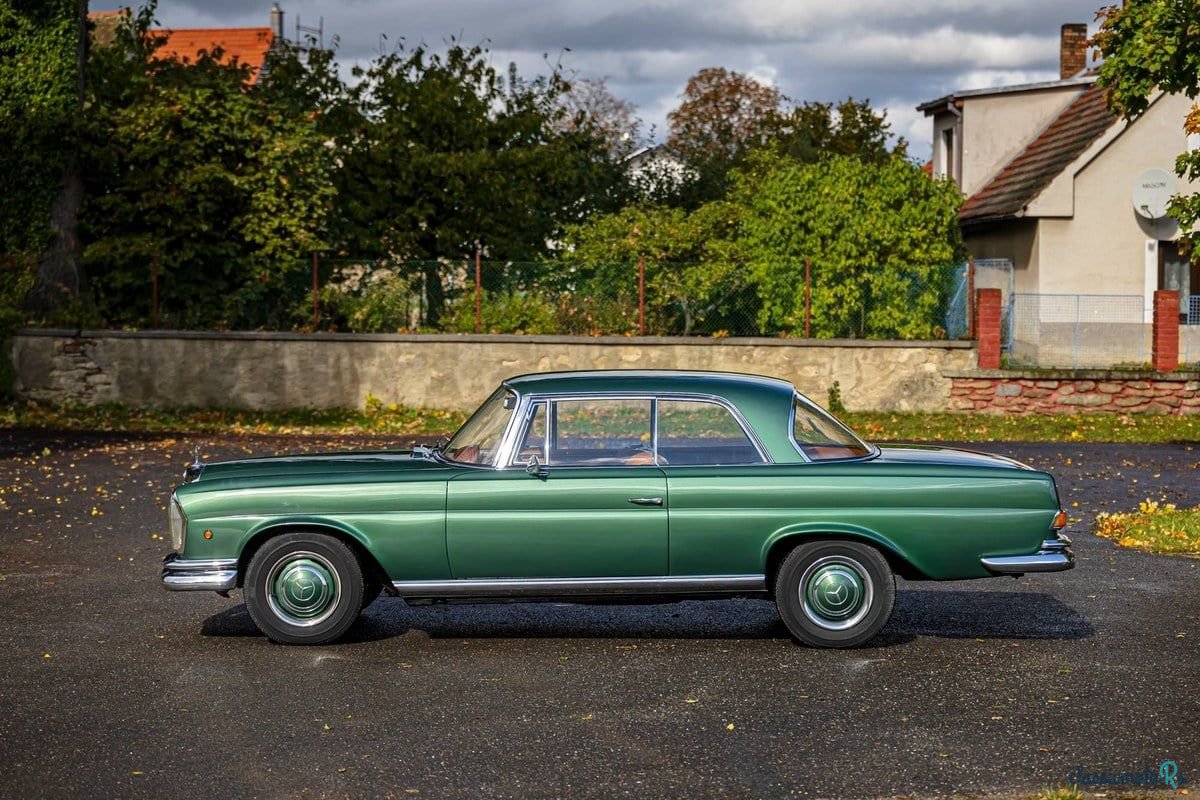 1967' Mercedes-Benz 250 photo #5