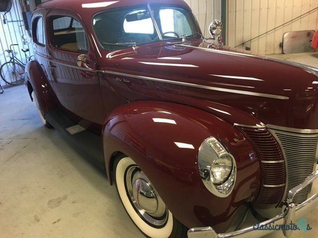1940' Ford Deluxe photo #2