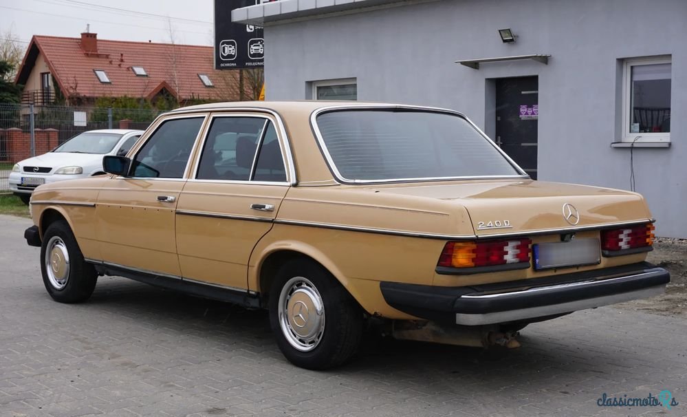 1978' Mercedes-Benz W123 photo #3