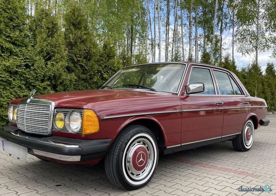 1978' Mercedes-Benz W123 photo #1