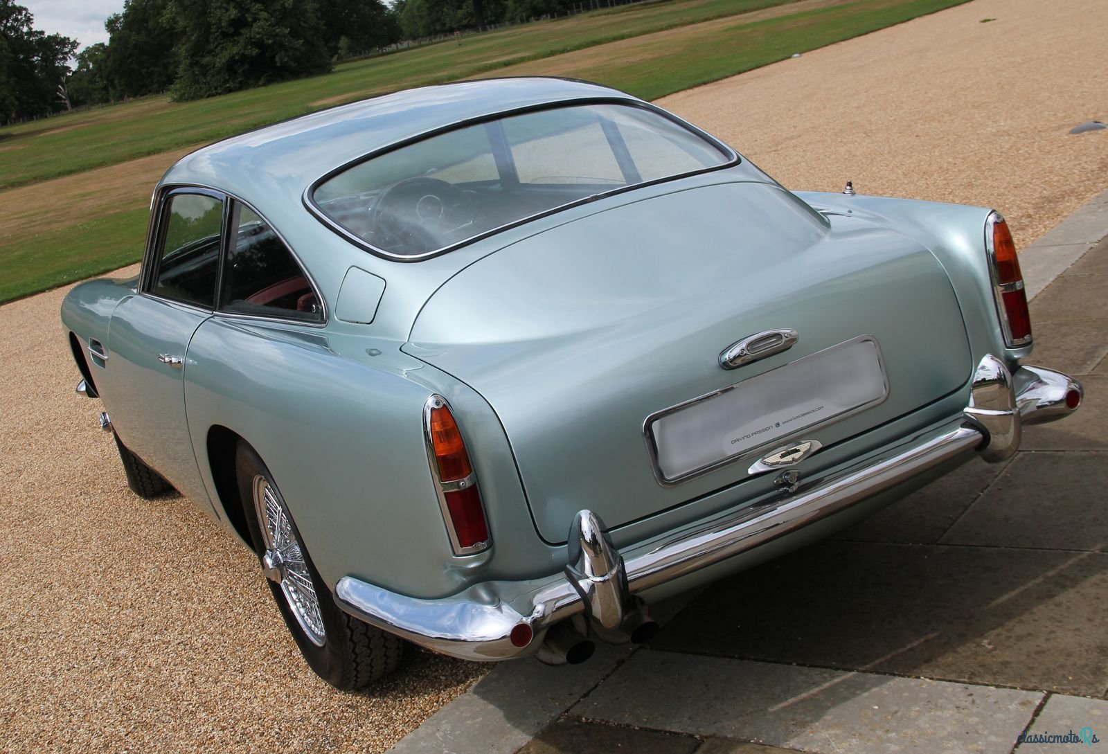1959' Aston Martin DB4 photo #4