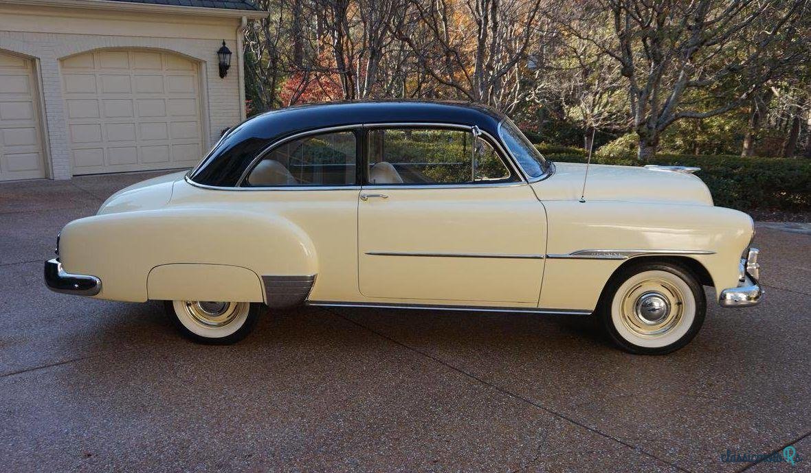 1951' Chevrolet Styleline photo #2