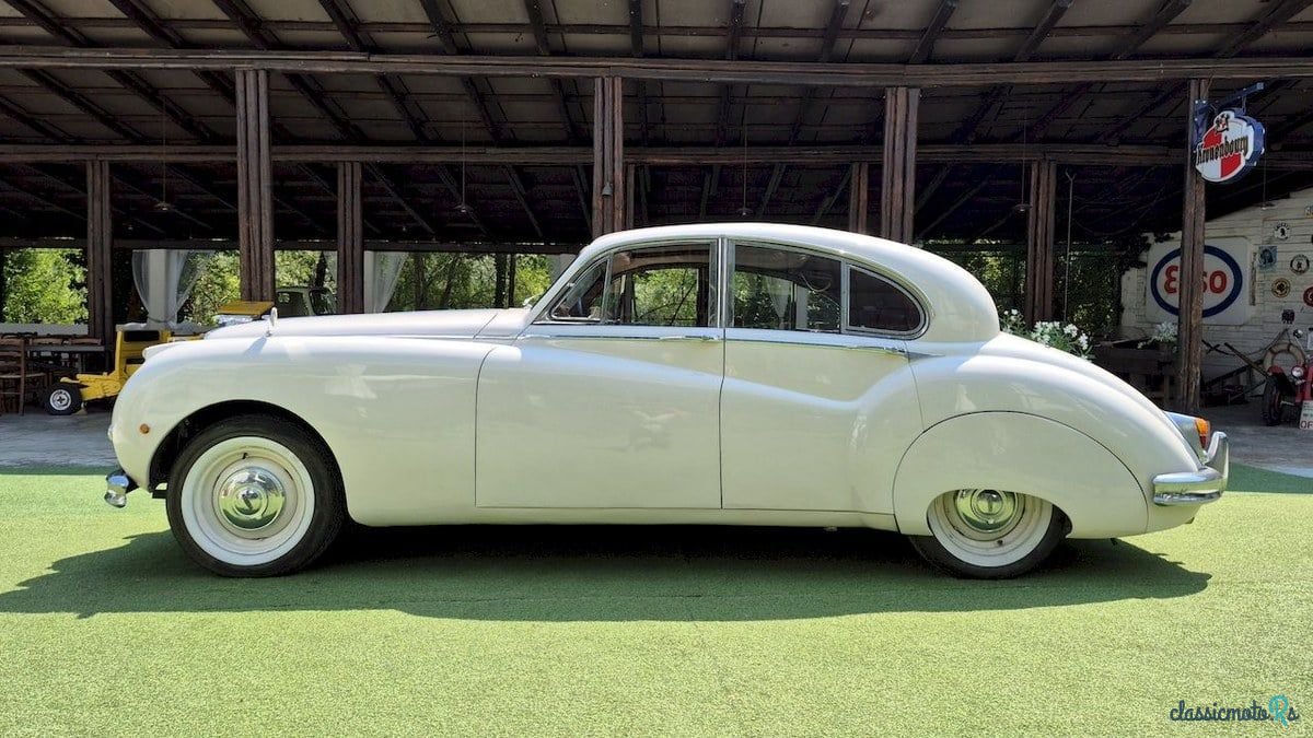 1960' Jaguar Mark IX photo #3