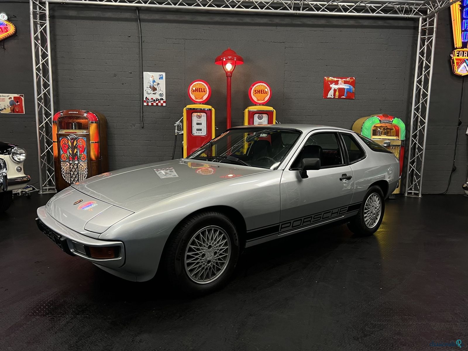 1980' Porsche 924 photo #1