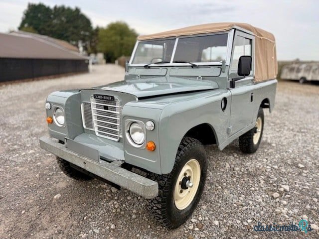 1972' Land Rover Series III photo #2