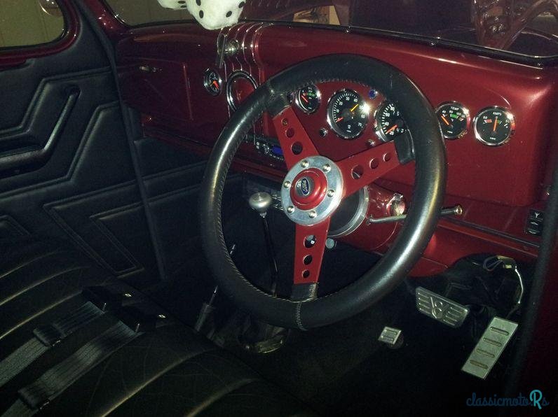 1935' Ford 5 Window Coupe photo #2