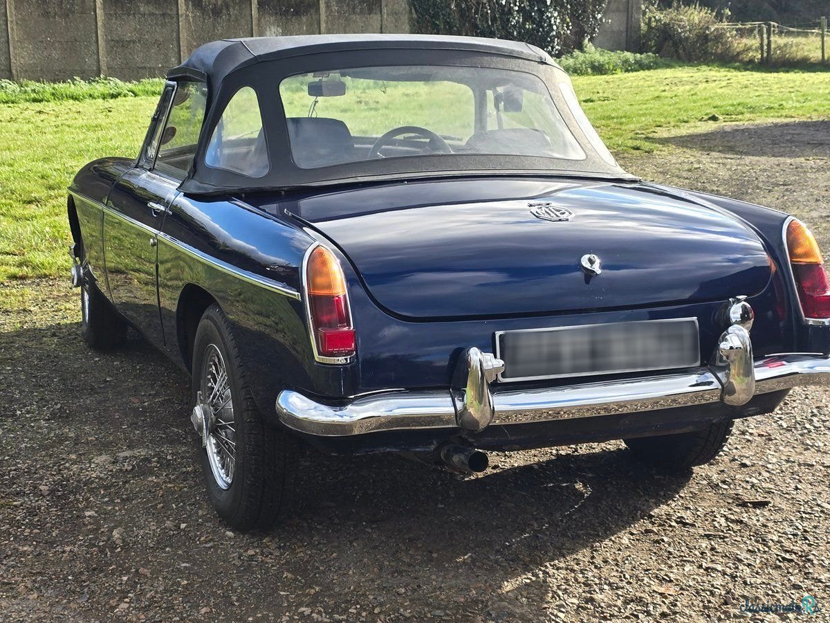 1970' MG MGB photo #6