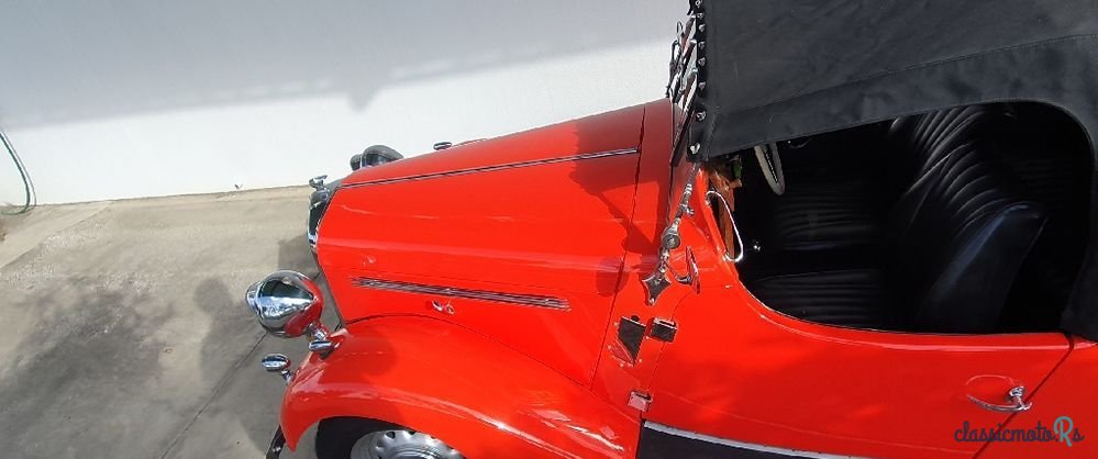 1947' Singer photo #3