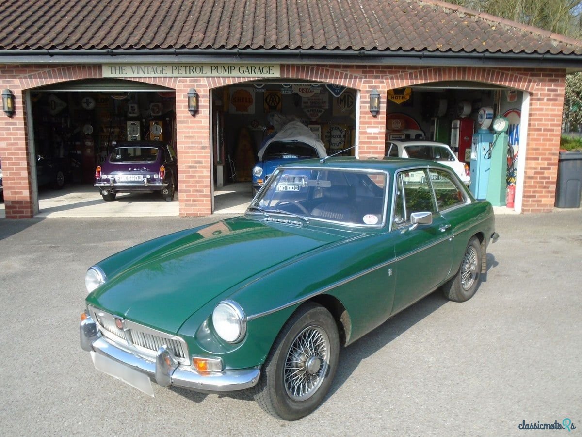 1970' MG MGB photo #2