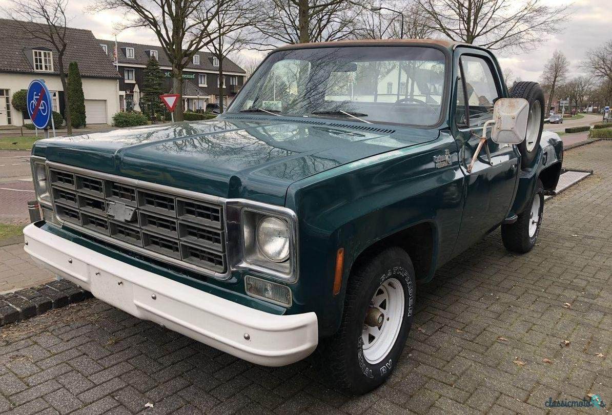 1946' Chevrolet Pick Up photo #1