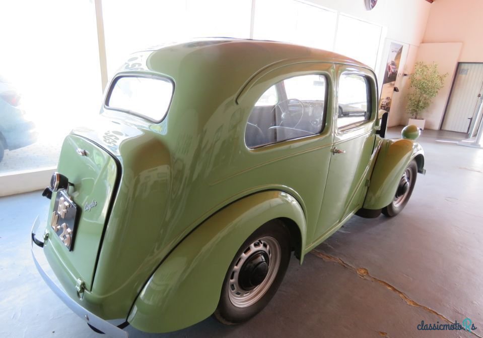 1948' Ford Anglia photo #6