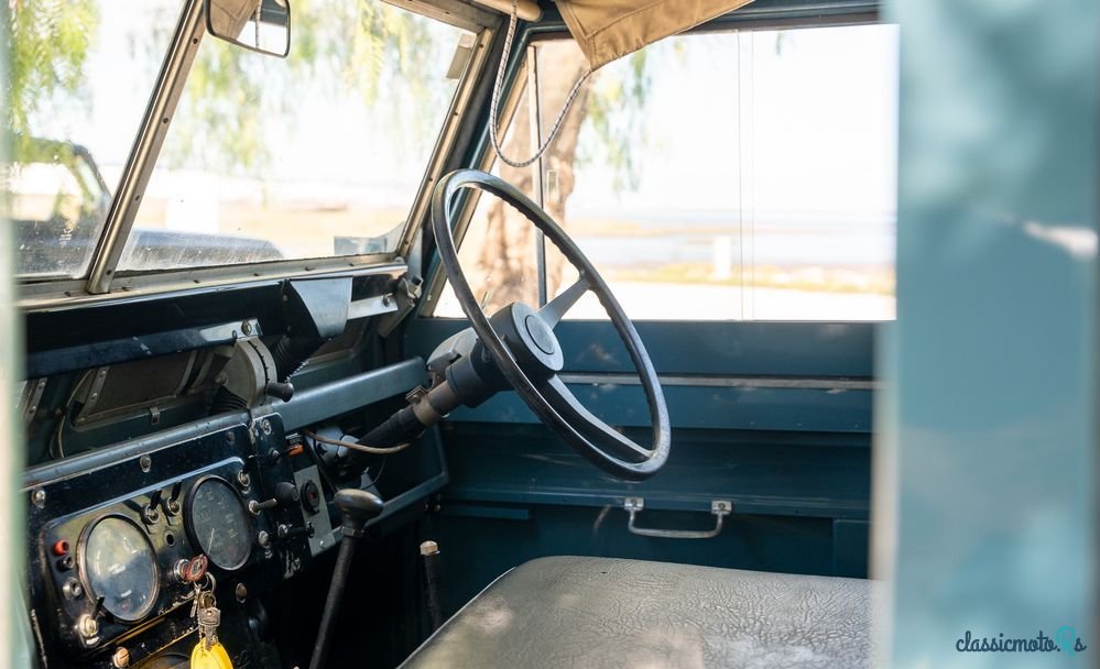 1970' Land Rover Serie III photo #4