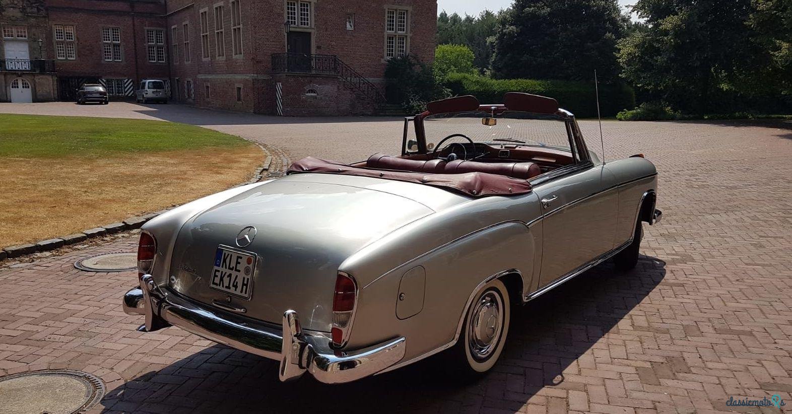 1958' Mercedes-Benz 220 photo #1