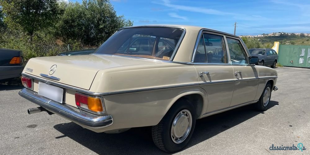 1976' Mercedes-Benz 220 photo #5